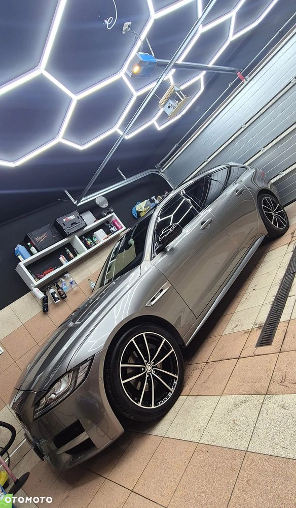 Jaguar XF 2.0 i4D R-Sport - 20