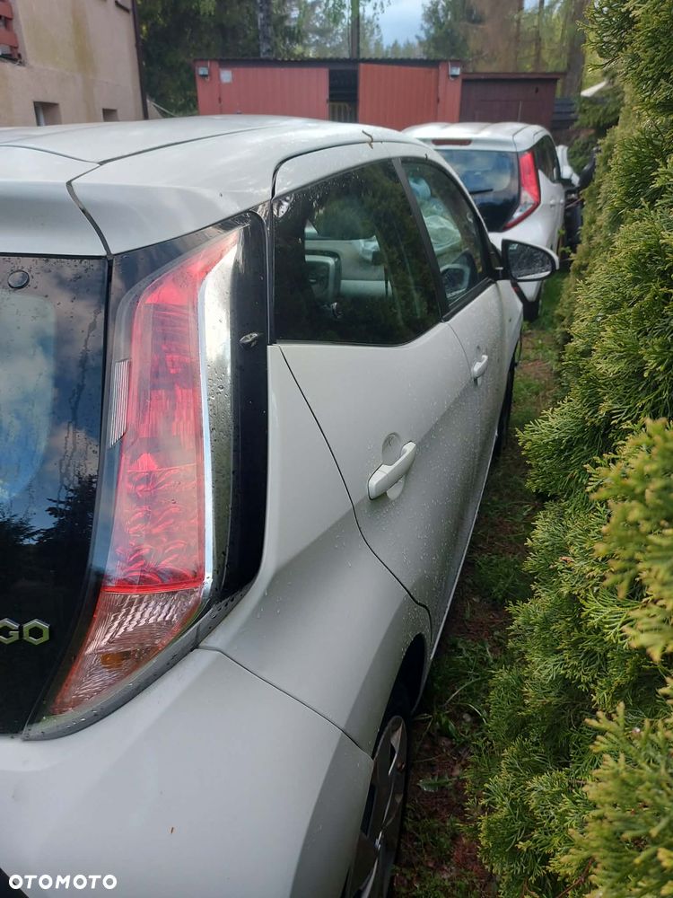 Toyota Aygo x-play - 3