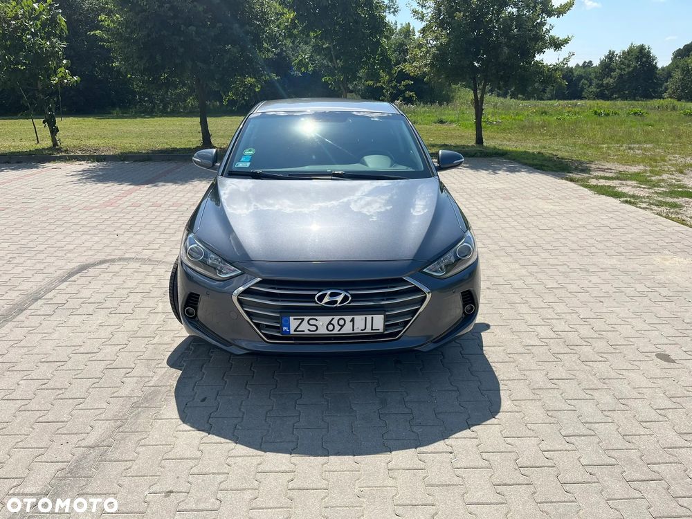 Hyundai Elantra 1.6 Style - 2