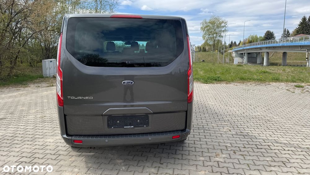 Ford Tourneo Custom - 6
