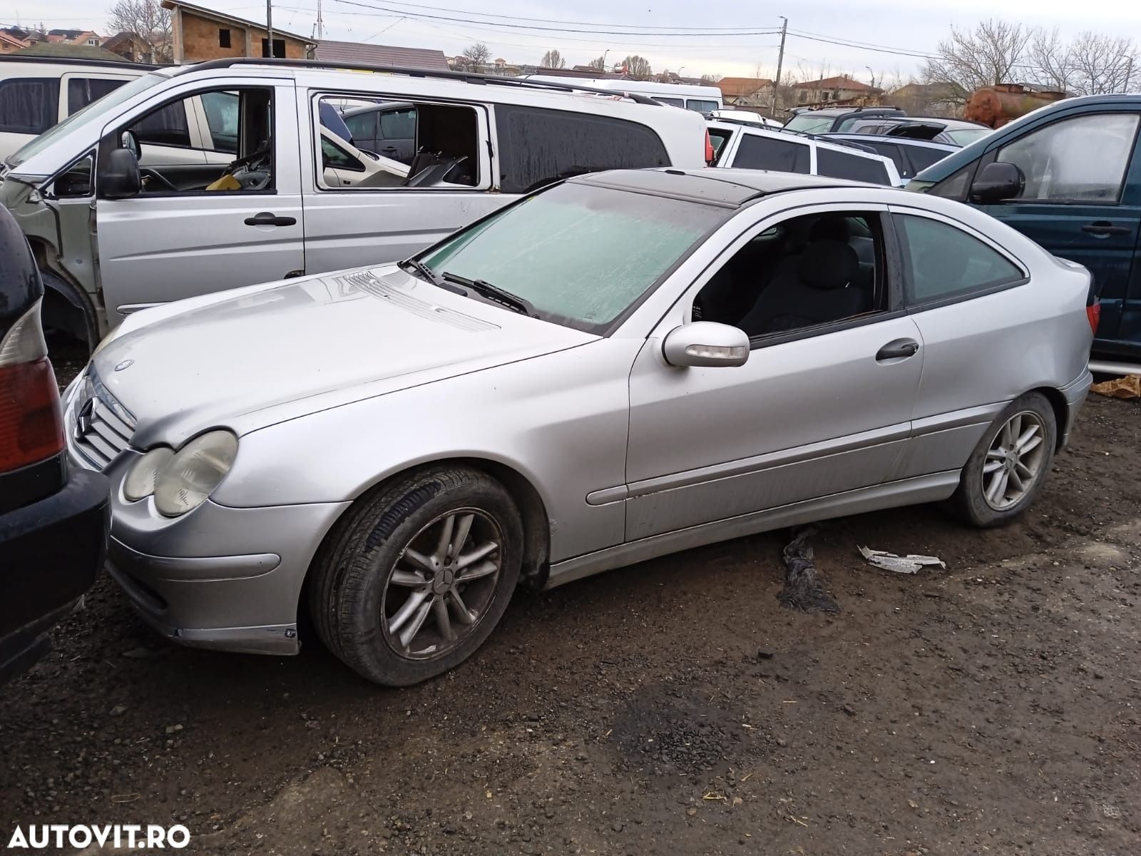 Dezmembrari  Mercedes-Benz C-CLASS (W203)  2000  > 2007 C 220 CDI (20 - 1