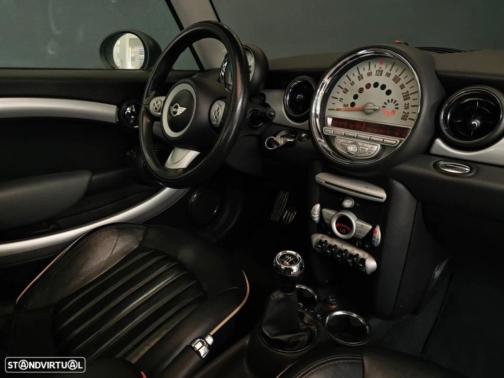 MINI 3 Portas Cooper S - 51