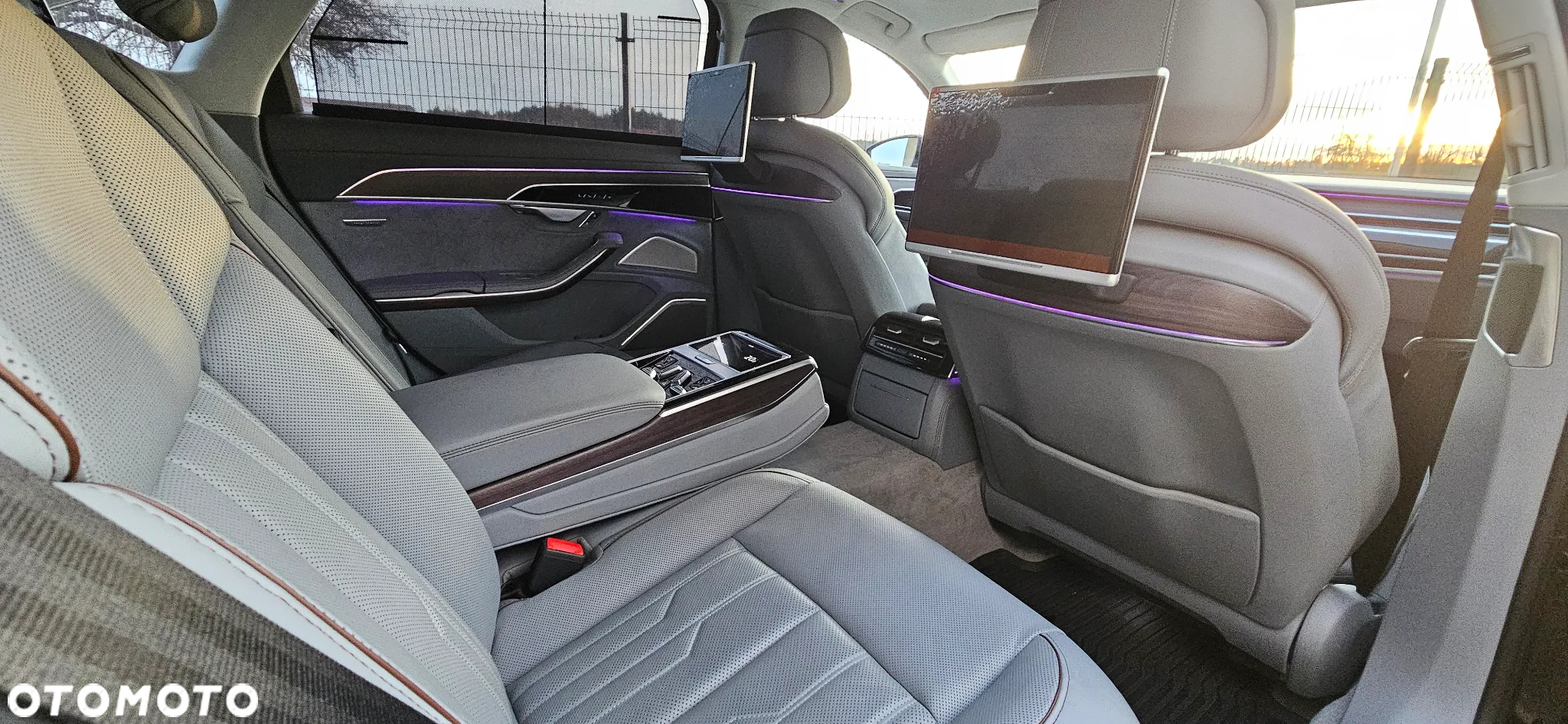 Audi A8 - 8