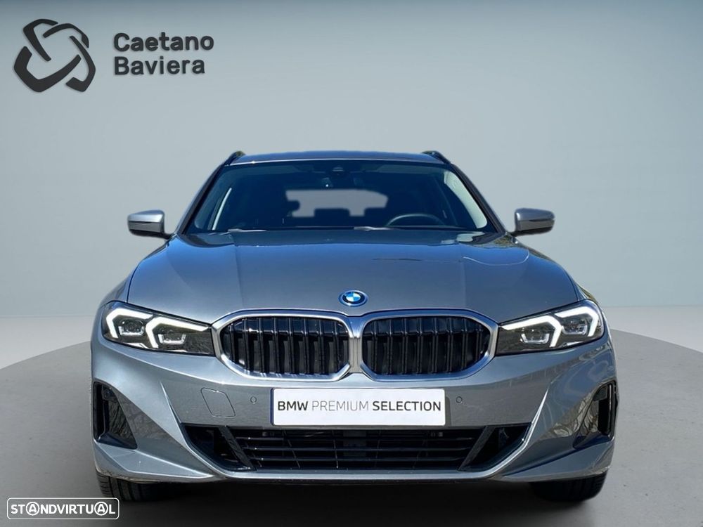 BMW 330 e Touring Auto - 27