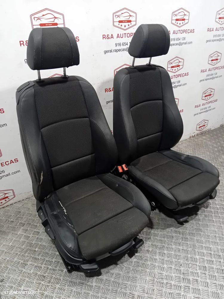 Conjunto de Bancos BMW Série 1 E82 Pack M em Pele e Alcântara Original - 13