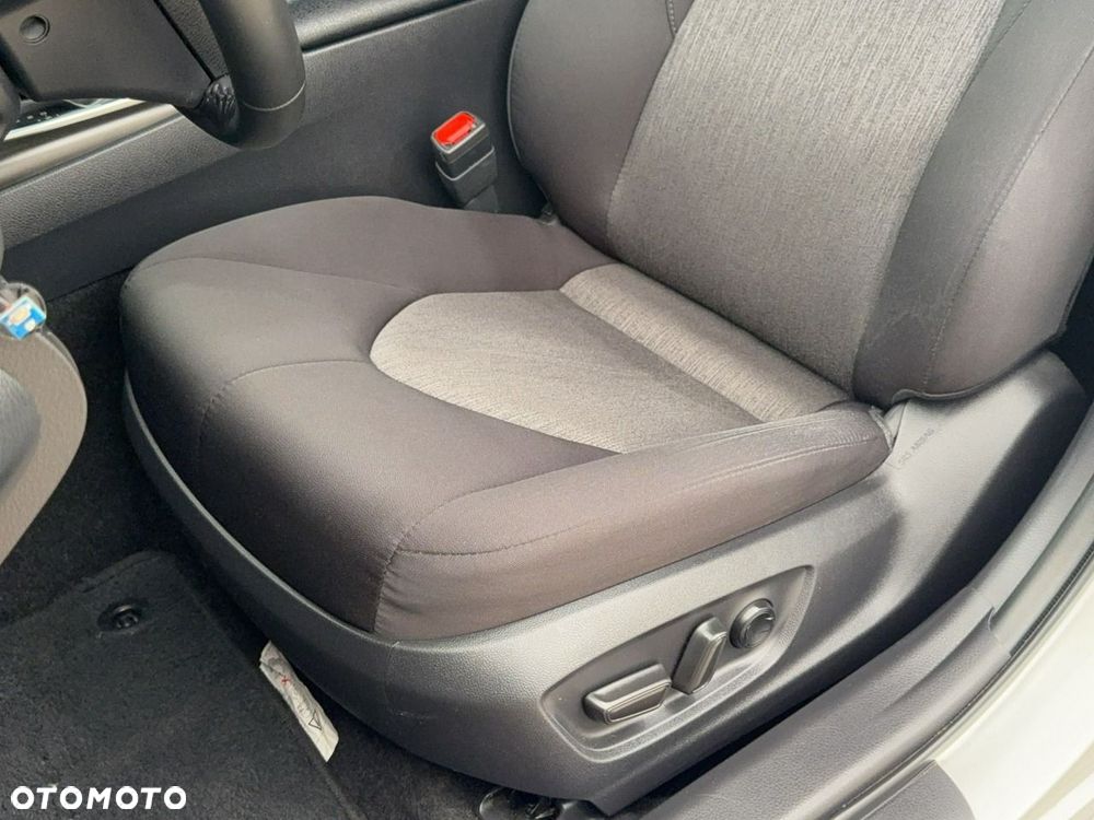 Toyota Camry - 17