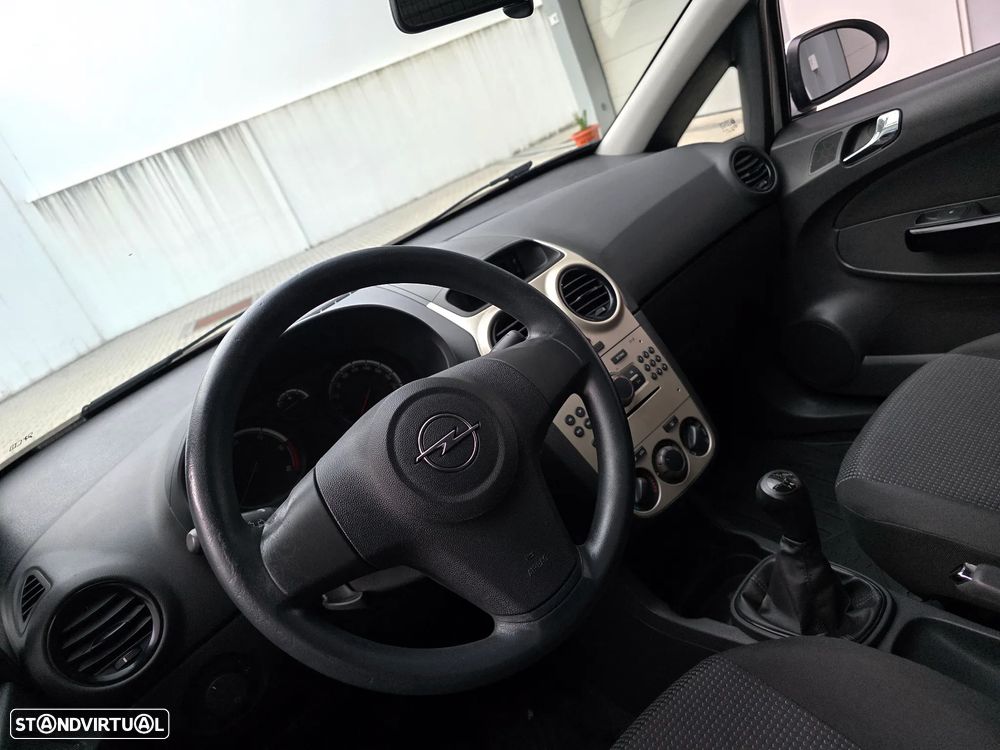 Opel CORSA VAN - 41
