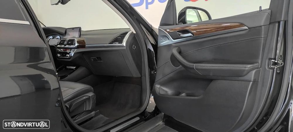 BMW X3 20 d xDrive Line Luxury - 23