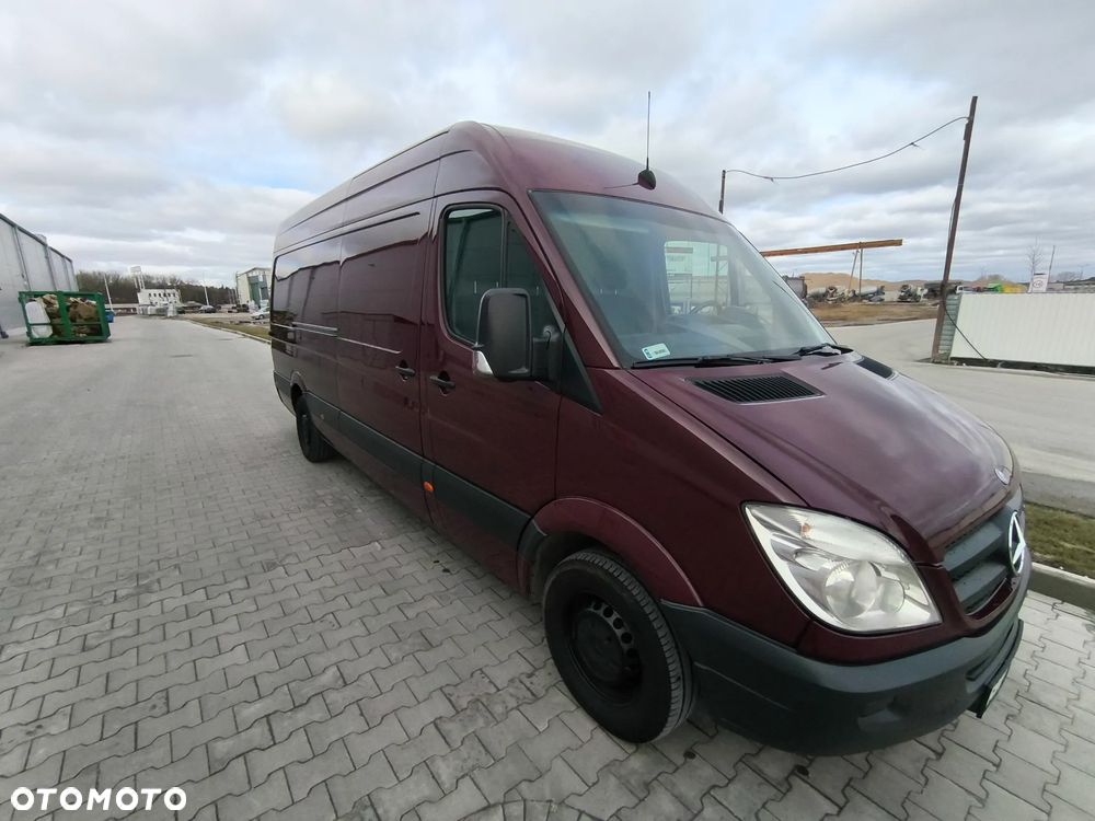 Mercedes-Benz Sprinter - 16