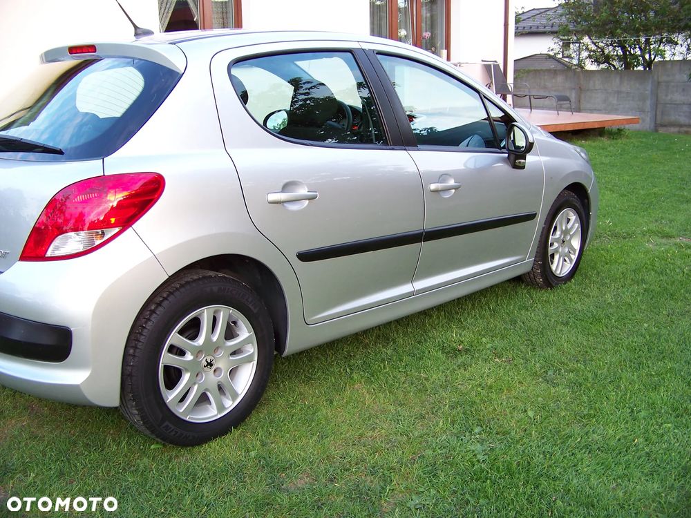 Peugeot 207 1.4 HDi Trendy - 9