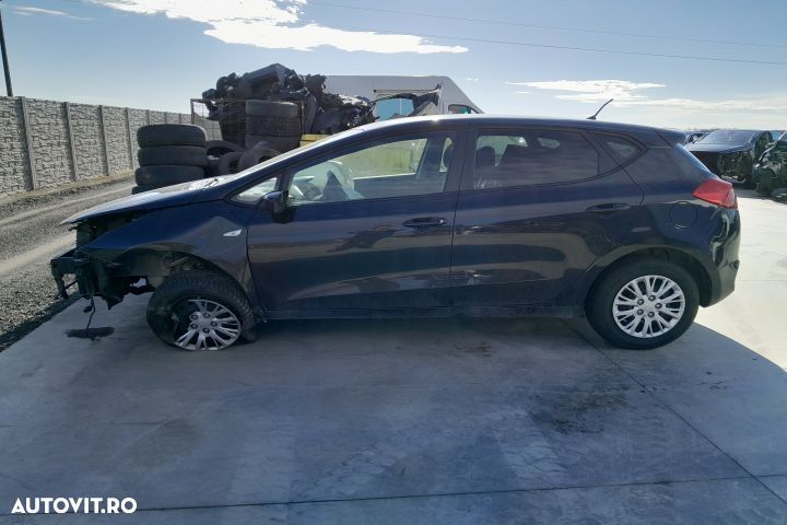 Dezmembrez Kia Ceed 2 [2012 - 2015] Hatchback 5-usi 1.4 CRDi MT (90 h - 1