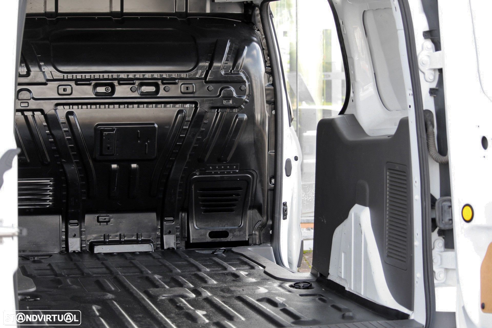 Ford Transit Connect 1.5 TDCi 210 L2 Trend - 10