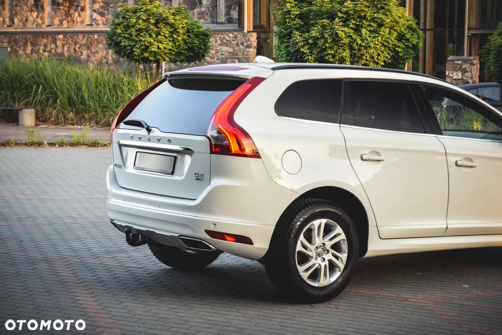 Volvo XC 60 2.4D AWD Momentum - 16