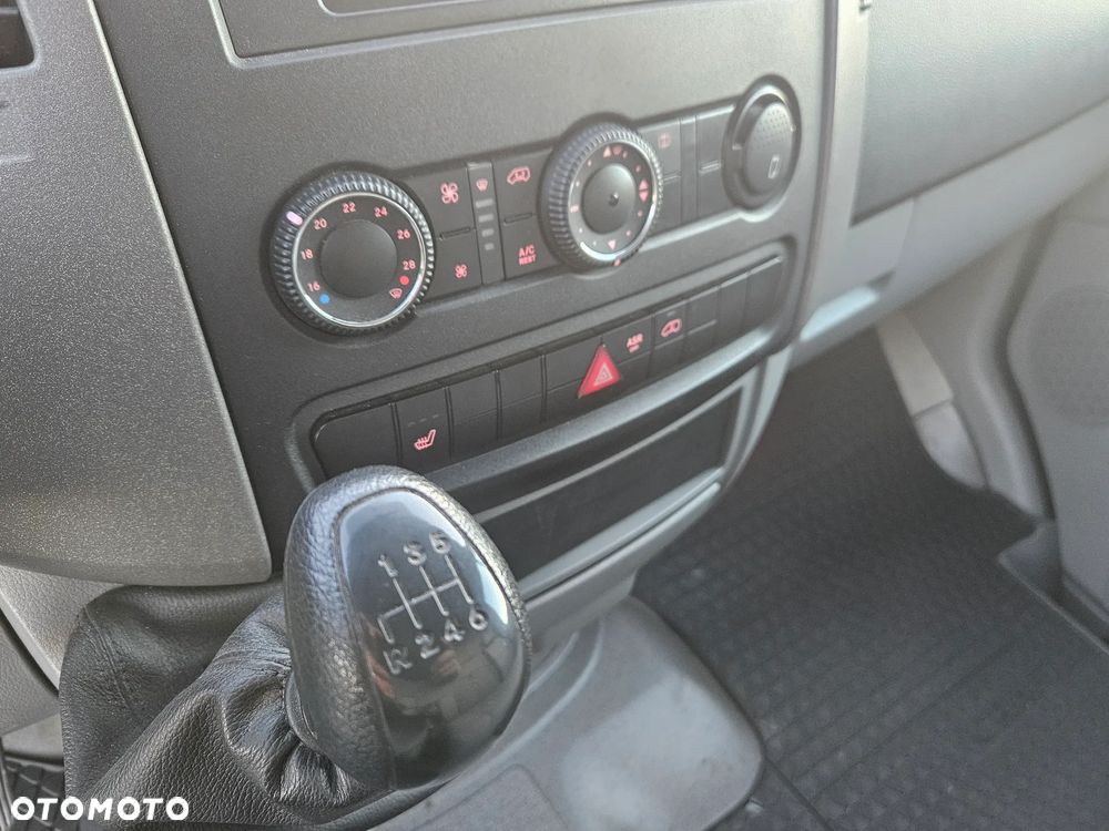 Volkswagen Crafter - 14