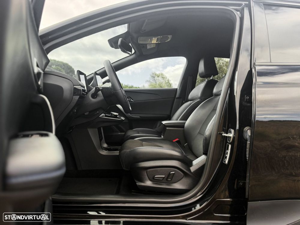MG MG4 64 kWh Luxury - 8