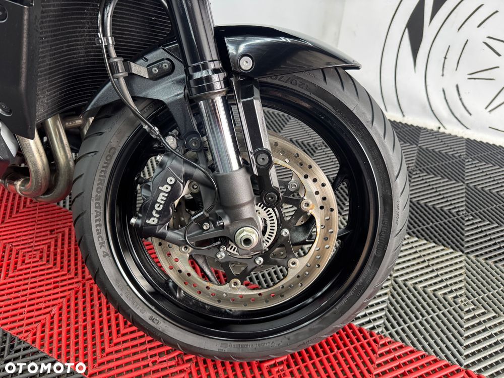 Suzuki GSX - 37
