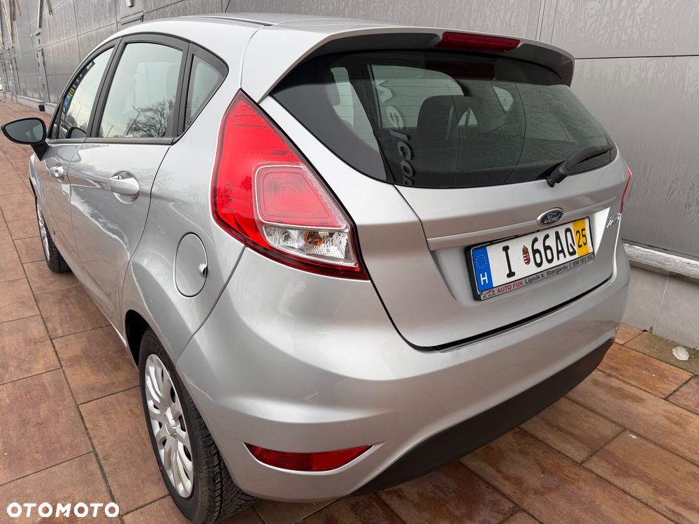 Ford Fiesta - 12