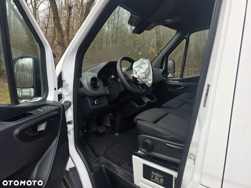 Mercedes-Benz SPRINTER - 8