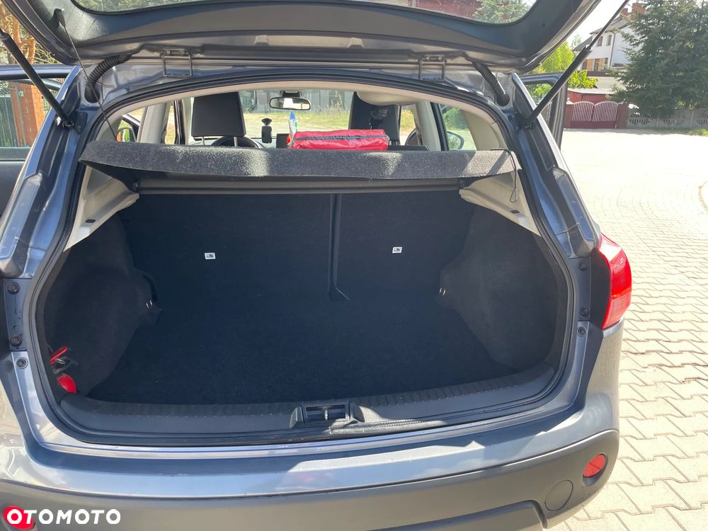 Nissan Qashqai 2.0 dCi 4 x 4 DPF tekna - 11