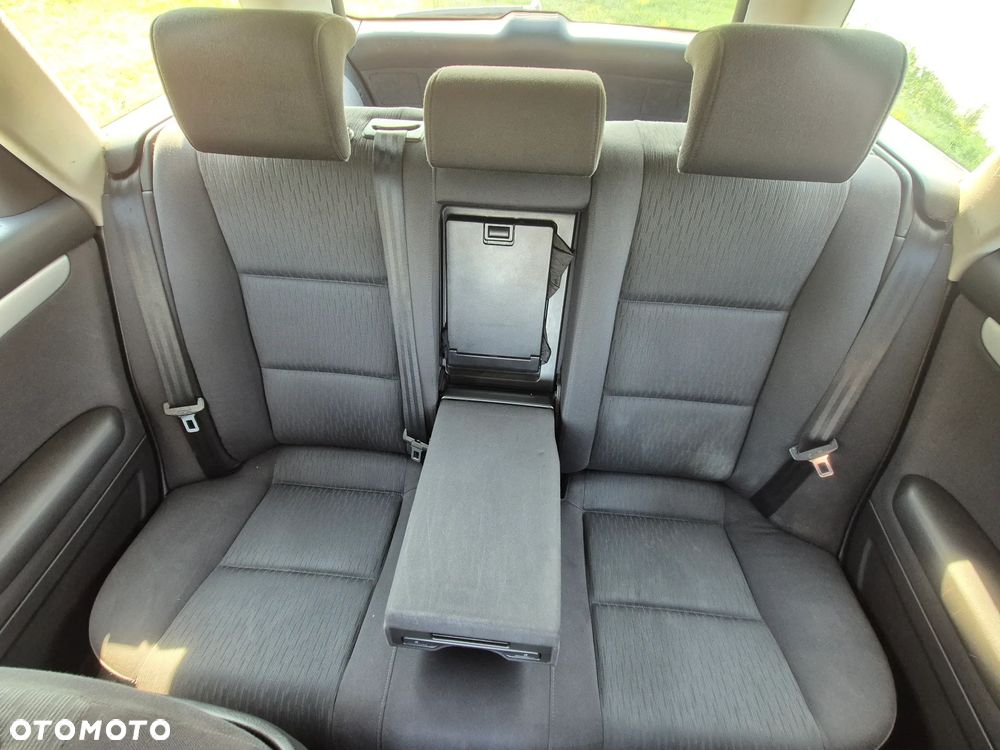 Audi A4 Avant 2.0 TDI - 20
