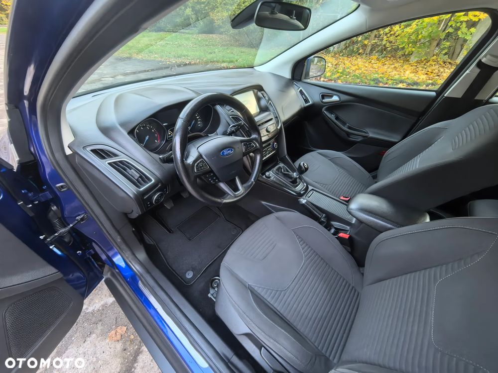 Ford Focus 1.0 EcoBoost Titanium - 23