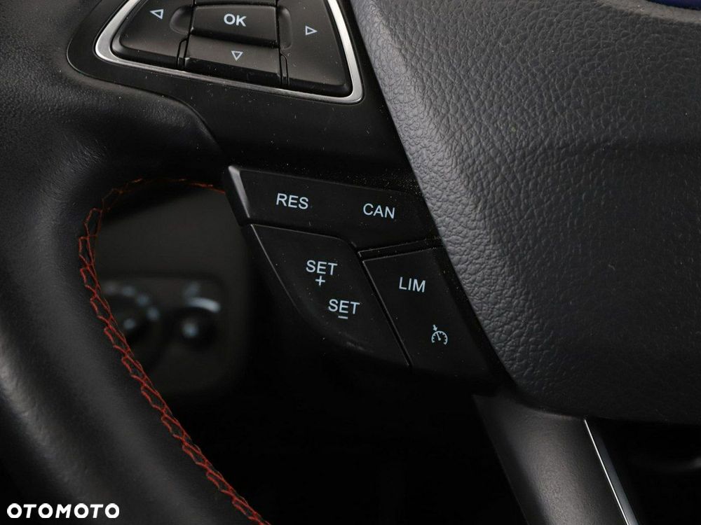 Ford Kuga 2.0 TDCi 4x2 ST-Line - 31