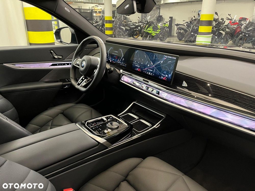 BMW Seria 7 - 40
