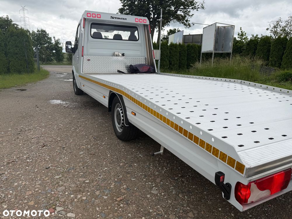 Mercedes-Benz Sprinter - 9