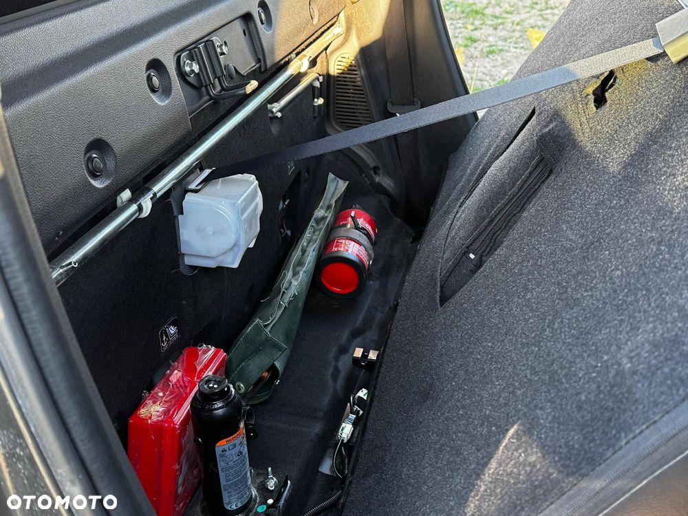 Mitsubishi L200 2.2 d DC Power Instyle Plus - 24