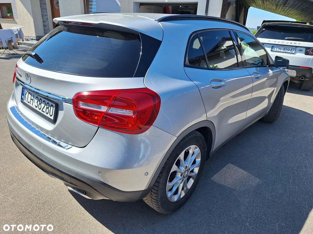 Mercedes-Benz GLA 200 d - 7