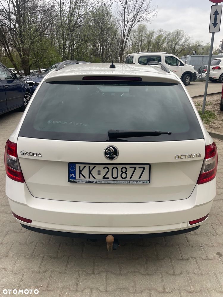 Skoda Octavia 2.0 TDI Ambition DSG - 6