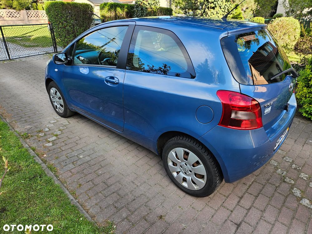 Toyota Yaris 1.0 Luna A/C - 11