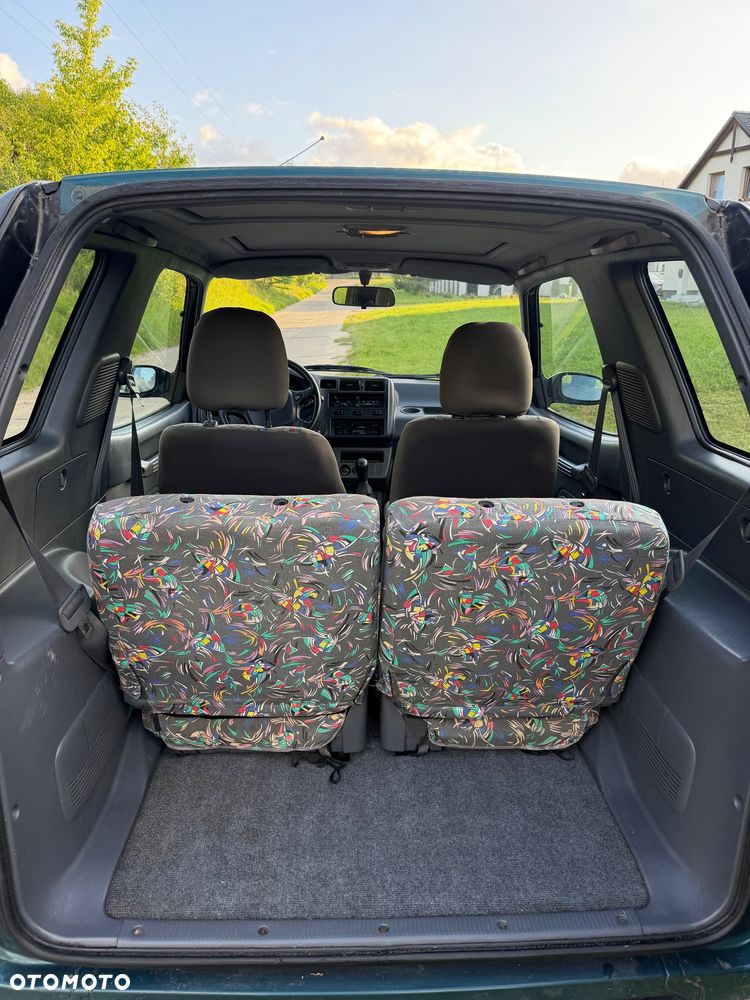 Toyota RAV4 2.0 - 15
