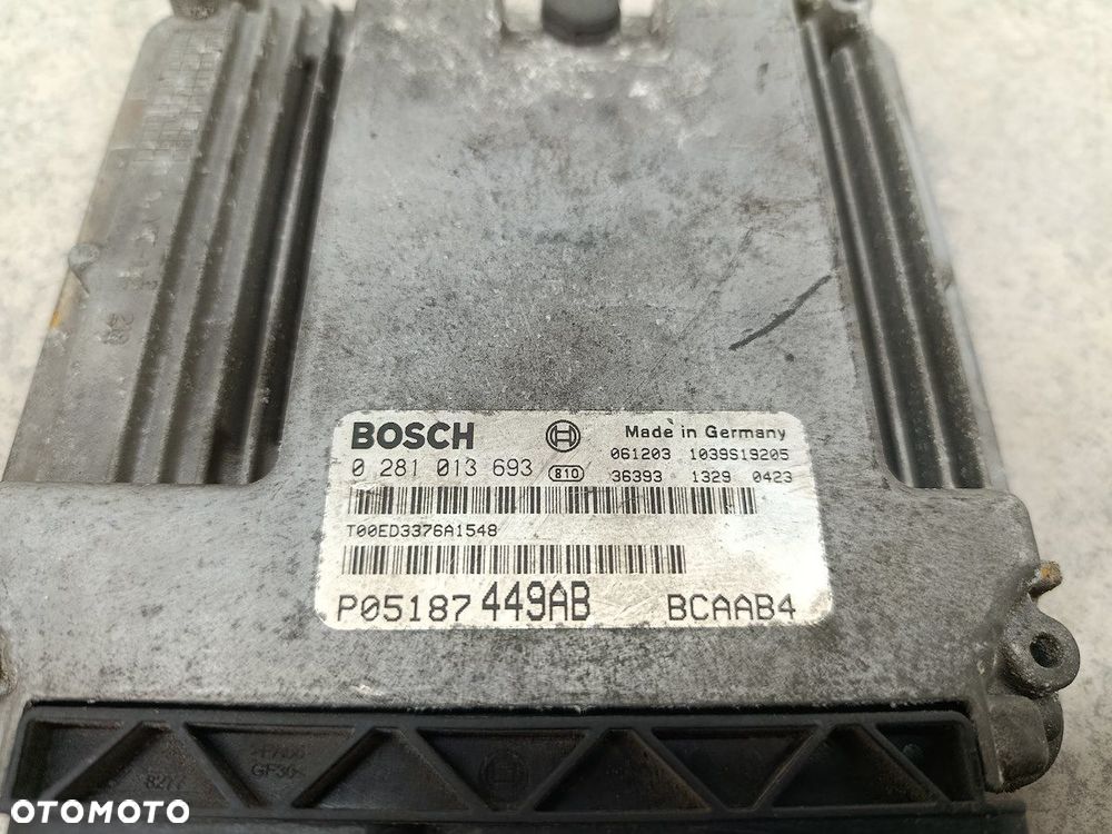 KOMPUTER, STEROWNIK DODGE CALIBER P05187449AB 0281013693   2.0 CRD - 2