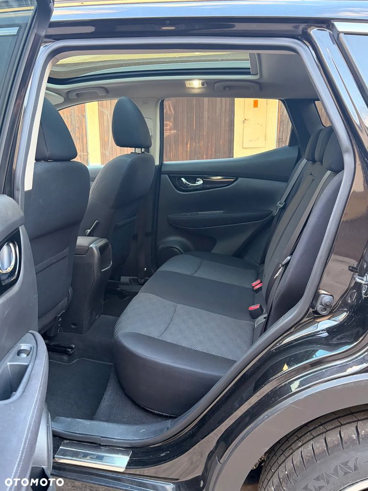 Nissan Qashqai 1.6 DIG-T N-Connecta - 16