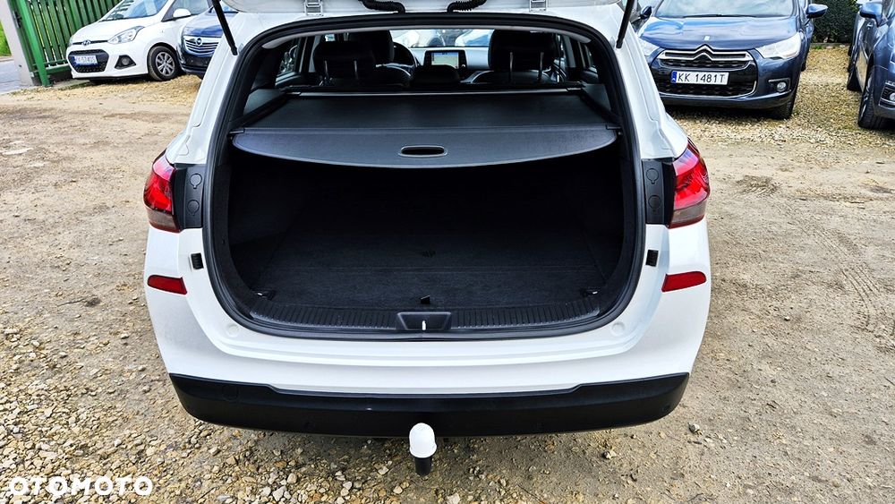 Hyundai i30 1.4 T-GDI Premiere Luxury - 31