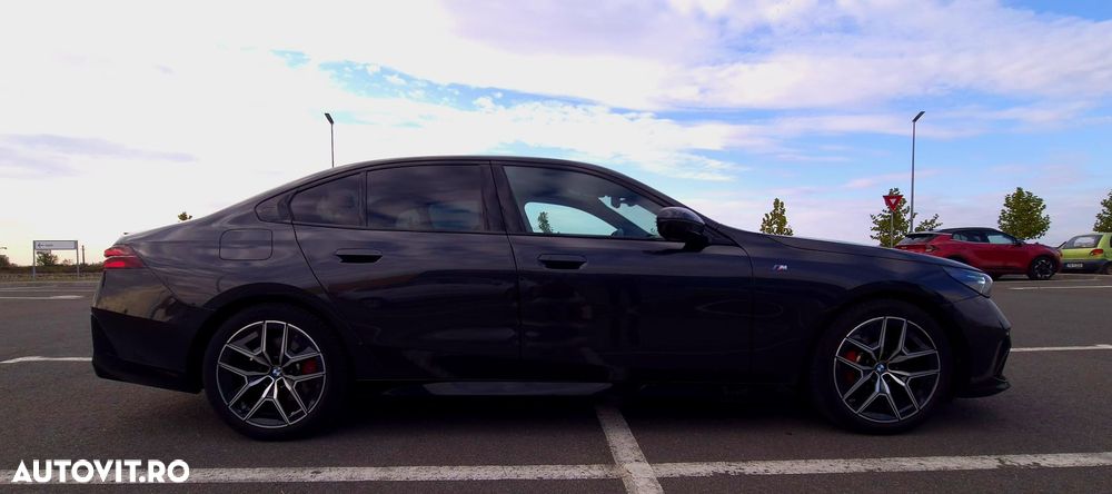 BMW Seria 5 520i AT MHEV - 18