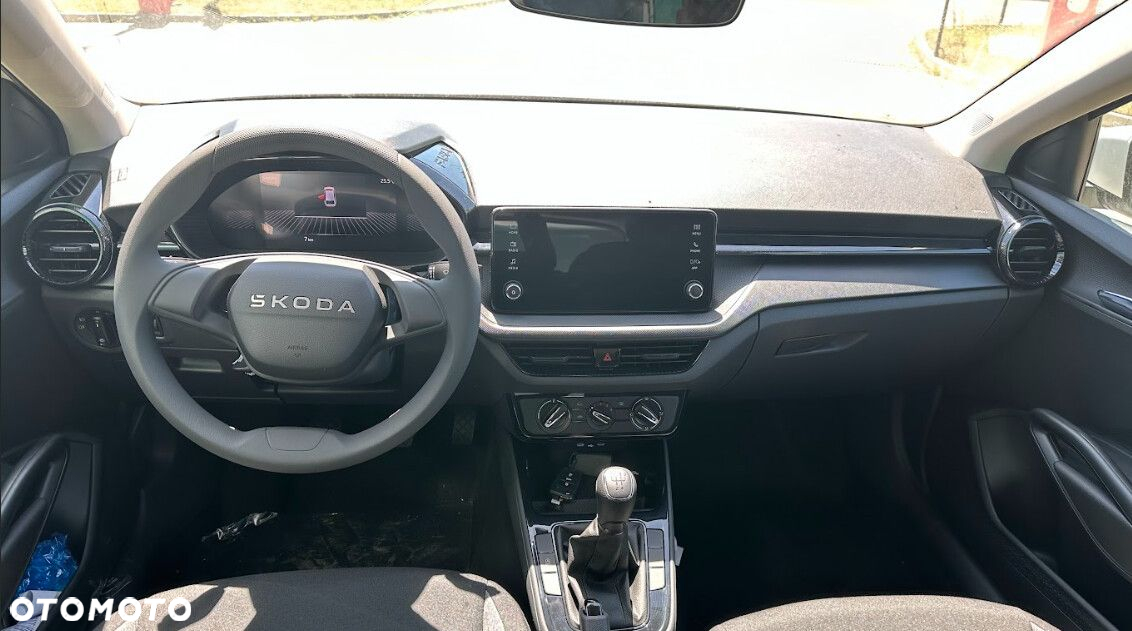Skoda Fabia - 8
