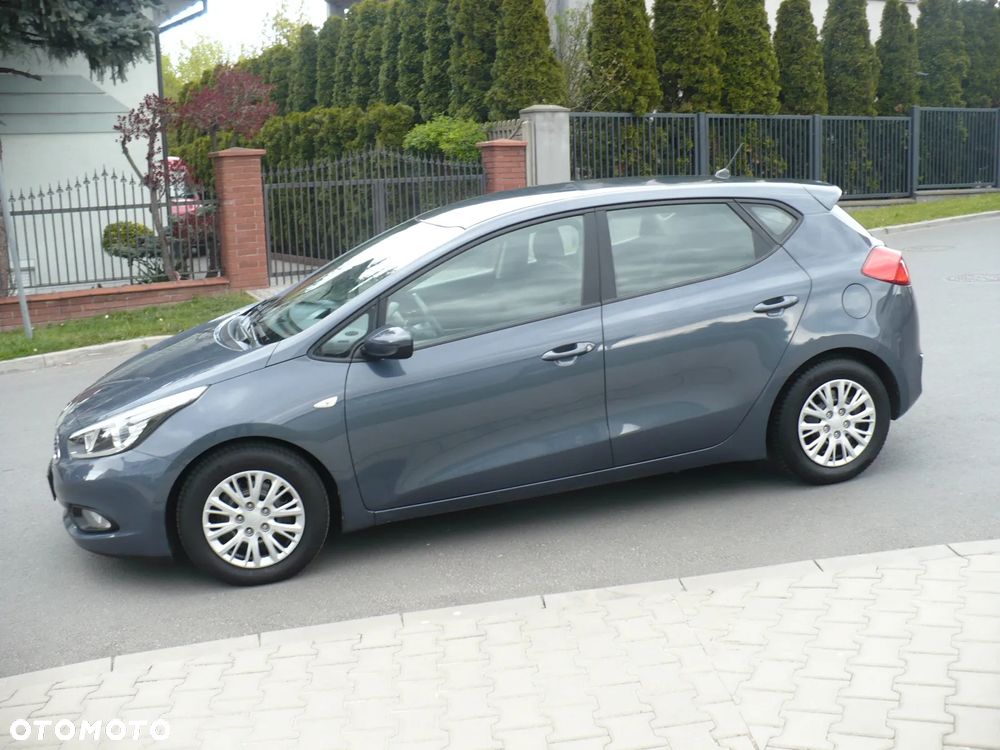Kia Ceed 1.6 GDI Dream-Team Edition - 5