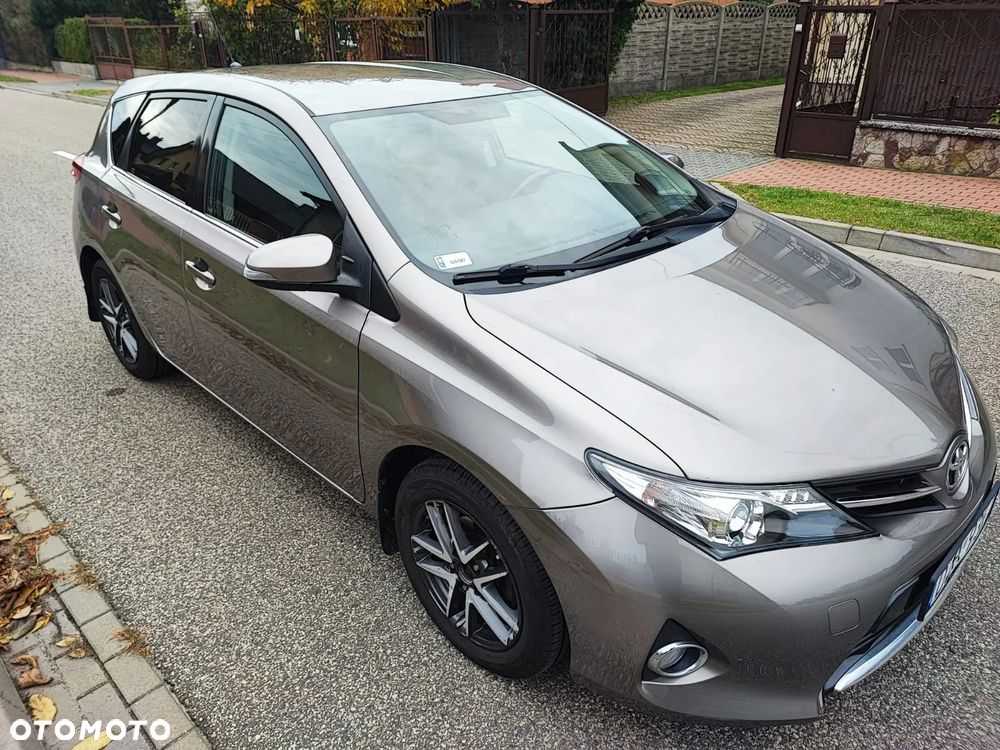 Toyota Auris - 18