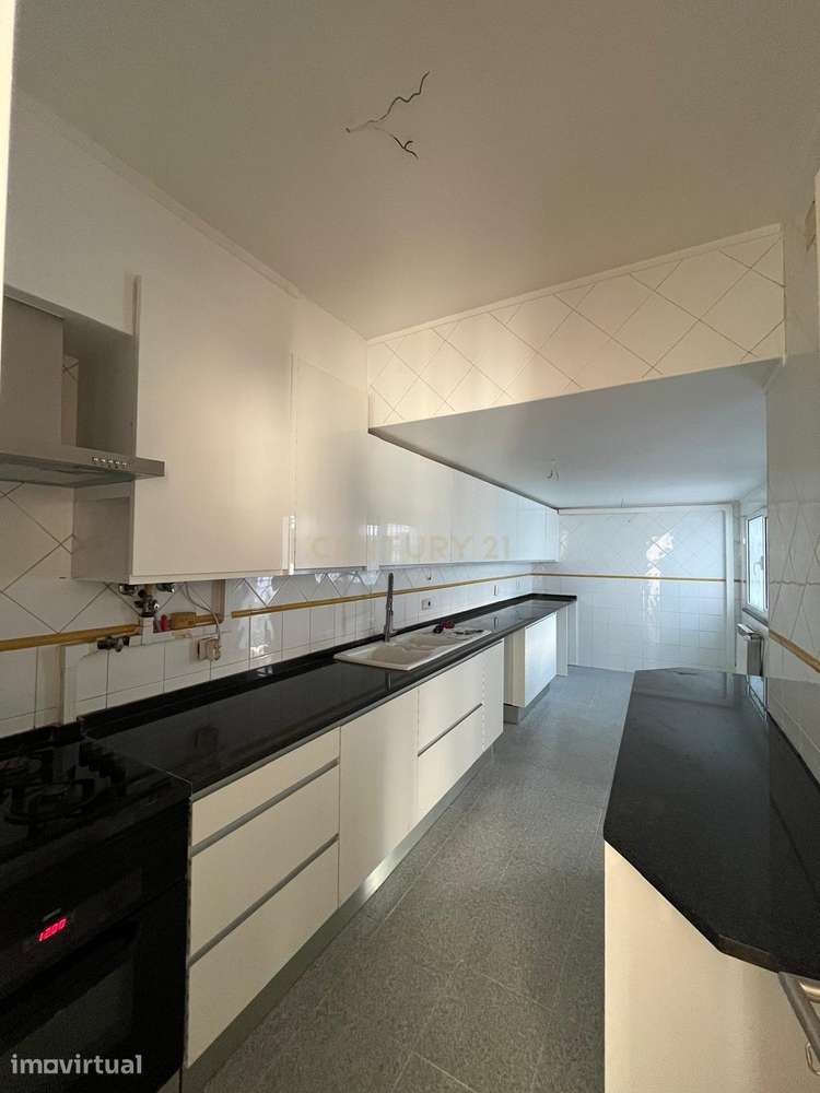 Moradia T3 Exclusiva no coração de Carcavelos – Conforto, Espaço e Cen - Grande imagem: 5/12