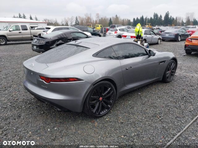 Jaguar F-Type - 7