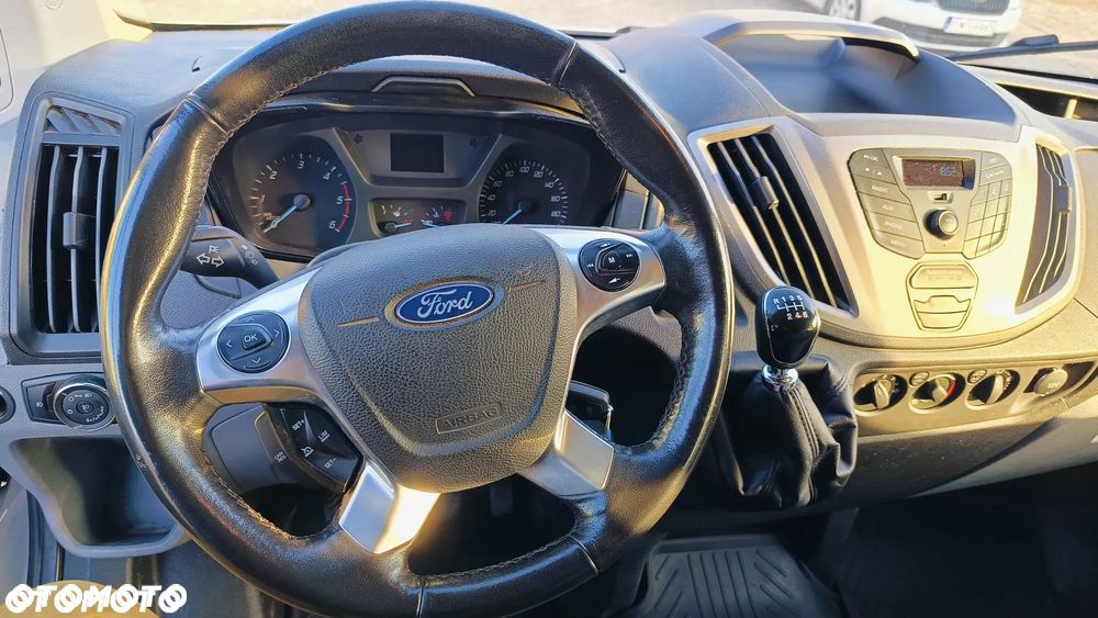 Ford Transit - 13