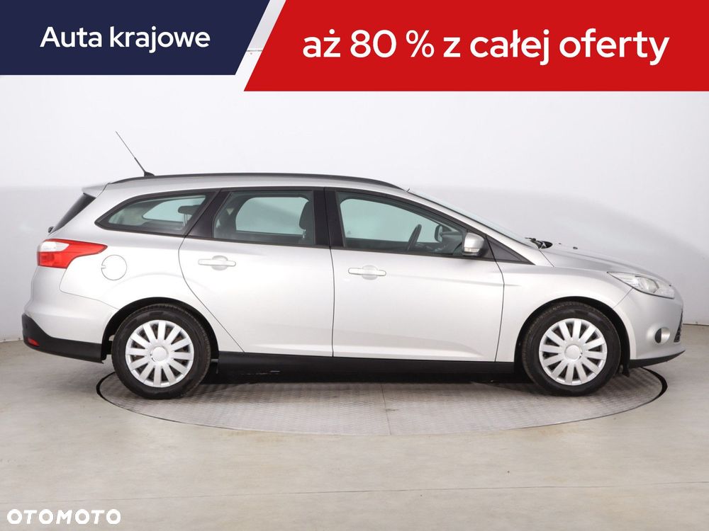 Ford Focus SW - 8
