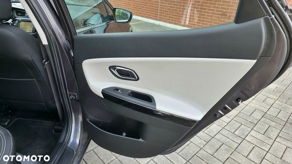 Kia Ceed 1.6 CRDi 136 ISG Spirit - 28