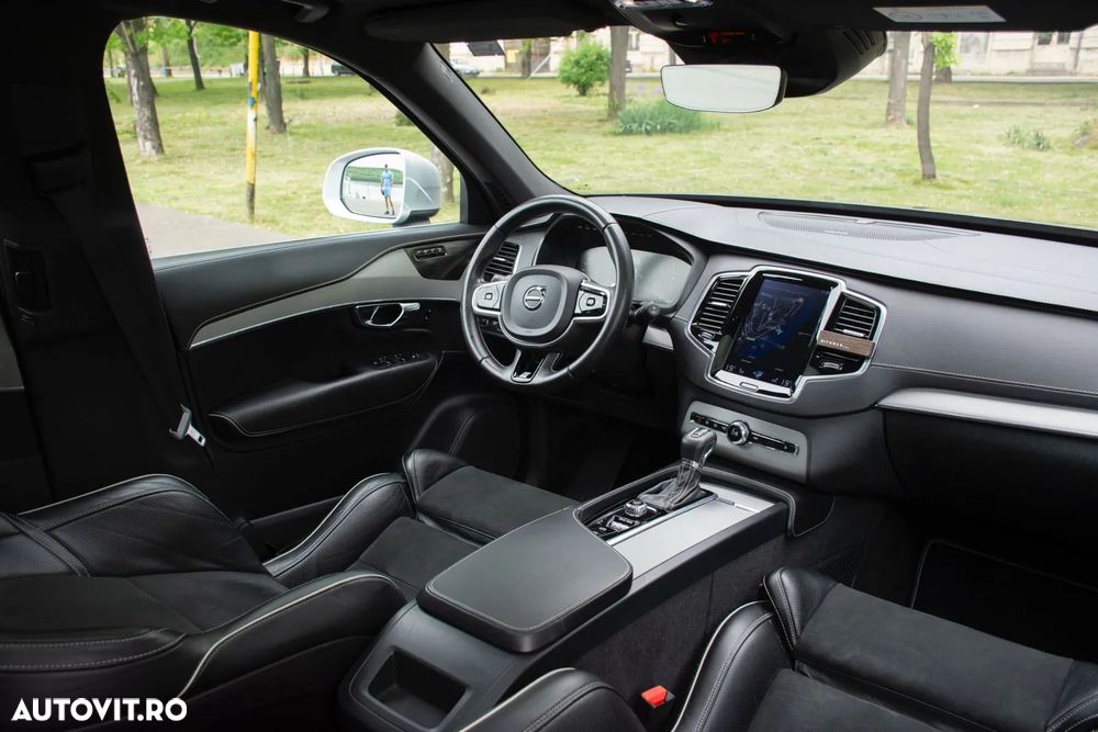 Volvo XC 90 D5 AWD R-Design - 12