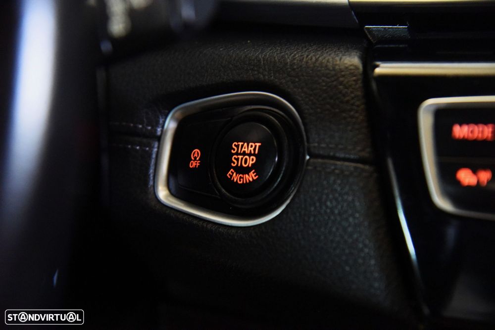 BMW 216 Active Tourer d Line Luxury - 18