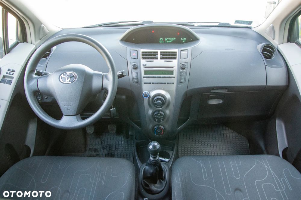 Toyota Yaris 1.33 Luna - 18
