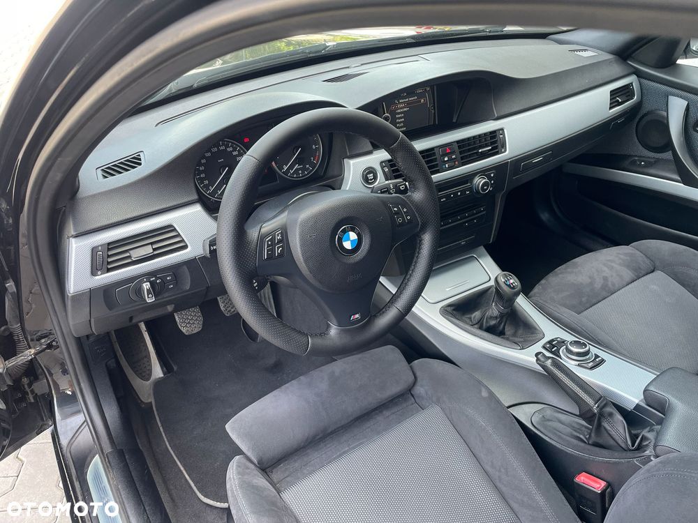 BMW Seria 3 318i Edition Sport - 17