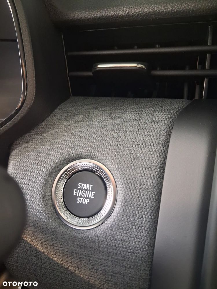 Mitsubishi Colt 1.0T Invite - 12